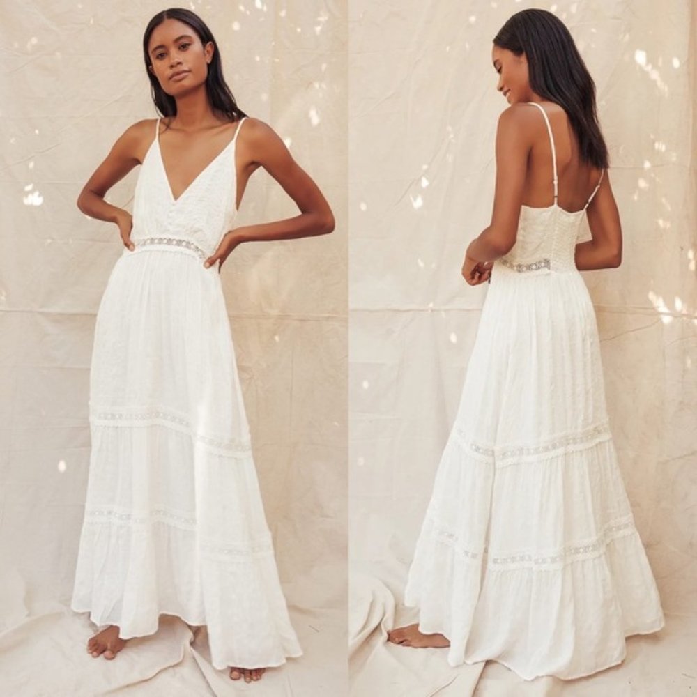 NWT Lulus Light Breeze White Lace Tiered Maxi Dress Size Medium